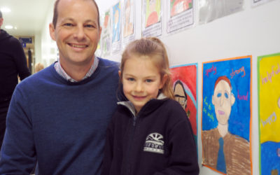 Drawings and compliments for Father’s Day at the Mall