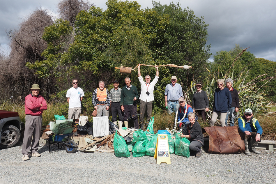 Rubbish picked from Richmond’s shores